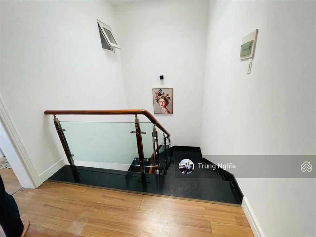 Nhà đường hoàng văn thụ, diện tích 15x30m, trệt 2 lầu cho thuê