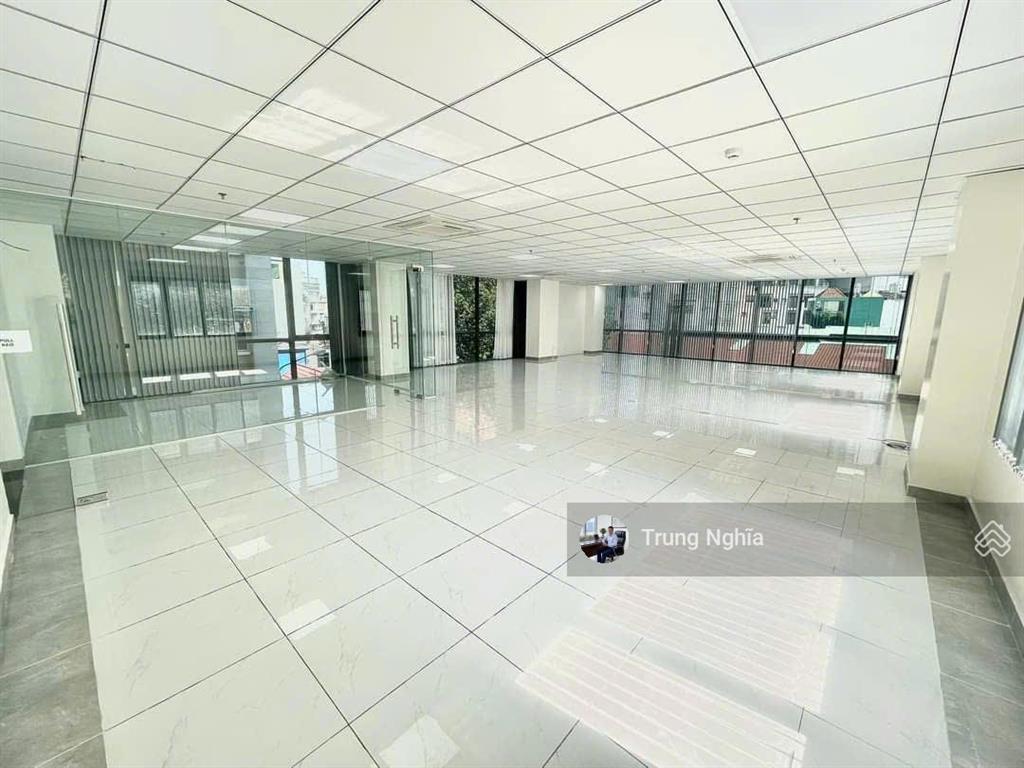 Tòa nhà khu thảo điền diện tích 9x30m, hầm, 6 tầng cho thuê