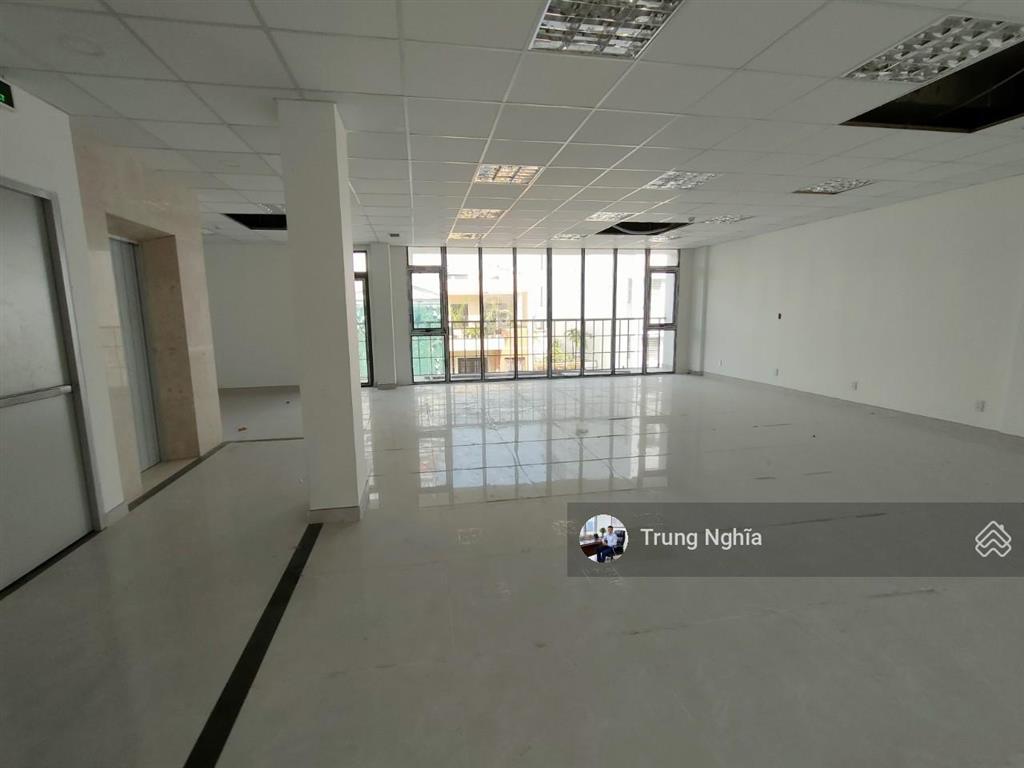 Tòa nhà mặt tiền khu trần não diện tích 9x22m hầm 5 tầng cho thuê