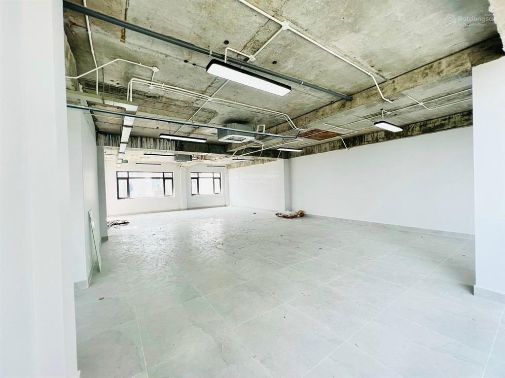 Cho thuê nhà đường trường chinh, dt 7x20m, 1 hầm, 1 trệt, 3 lầu