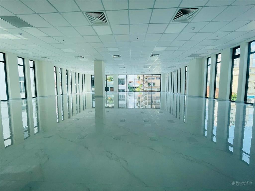 Tòa nhà đường phan văn trị, diện tích 14x25m, trệt 4 lầu cho thuê