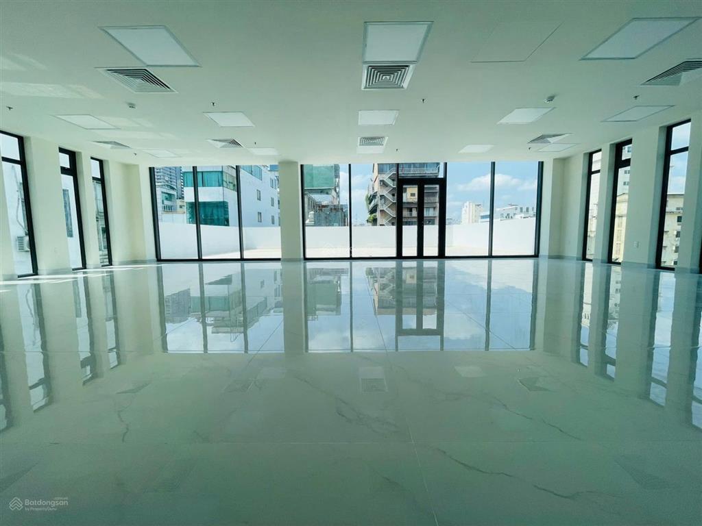Tòa nhà đường phan văn trị, diện tích 14x25m, trệt 4 lầu cho thuê