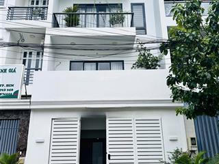 Nhà đường hồng hà, diện tích 5x20m, trệt 2 lầu sân thượng cho thuê