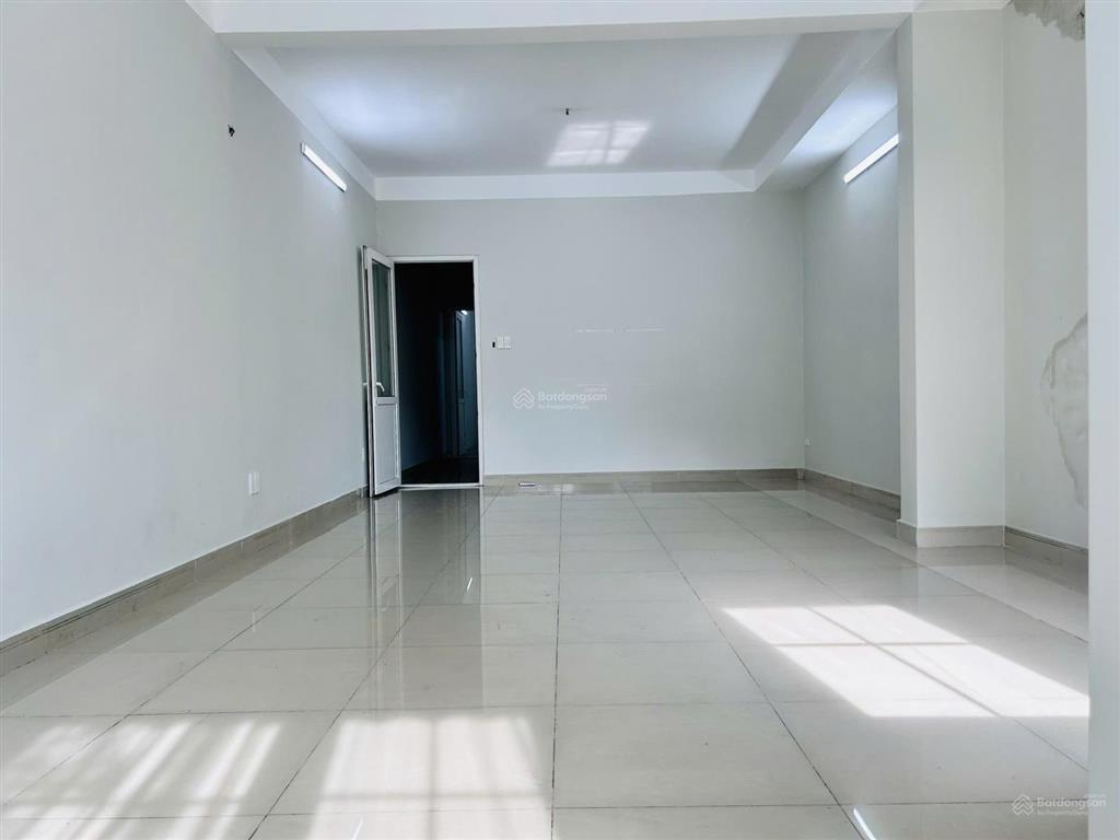 Nhà đường hồng hà, diện tích 5x20m, trệt 2 lầu sân thượng cho thuê