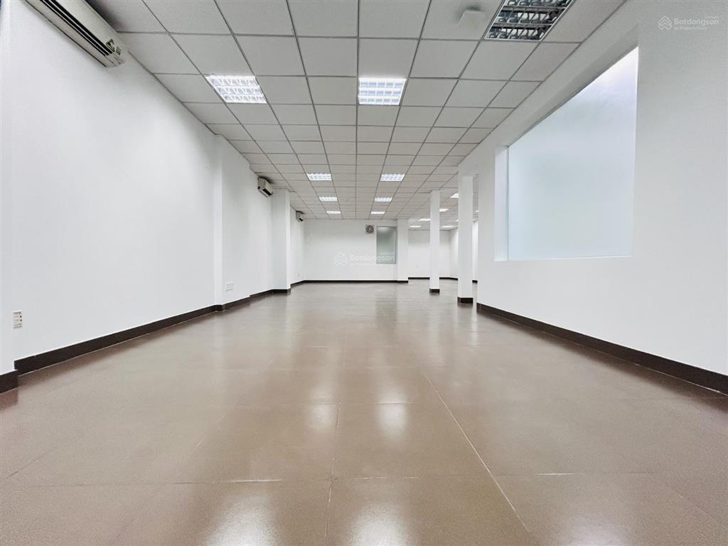 Nhà đường trần văn dư, diện tích 18x25m, hầm trệt 2 lầu cho thuê