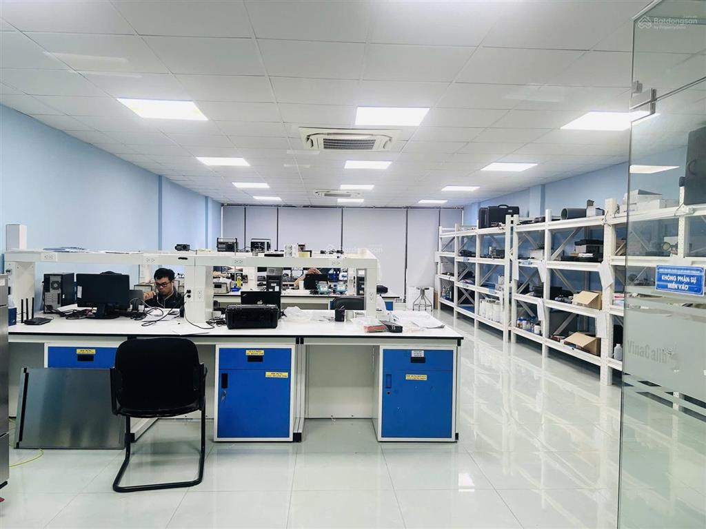 Nhà đường hoàng dư khương diện tích 8x22m, hầm, 4 tầng cho thuê