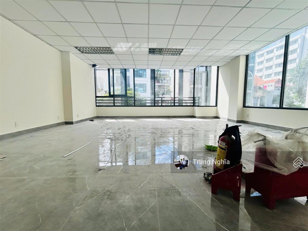 Tòa nhà đường trần hữu trang diện tích 9x18m hầm 5 tầng cho thuê