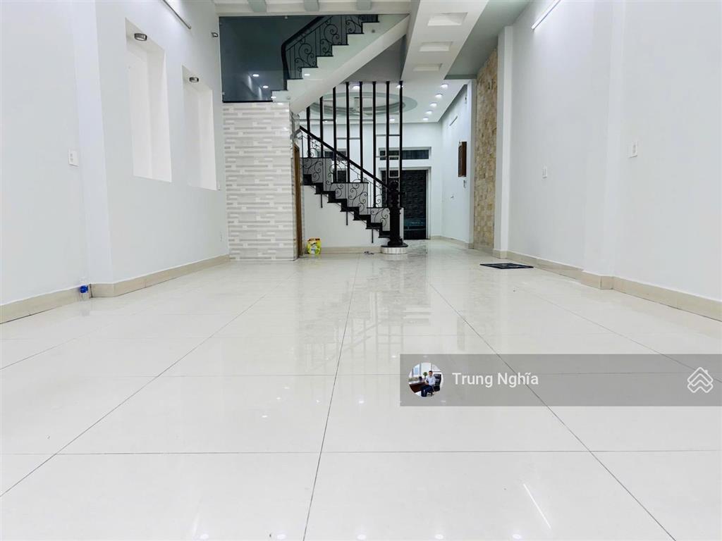 Nhà đường c18 khu k300 diện tích 5x20m trệt 3 lầu cho thuê