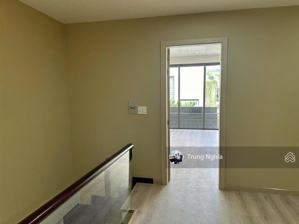 Nhà đường cộng hòa khu k200 diện tích 5x17m 1 hầm nổi 3 tầng cho thuê