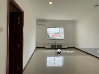 Nhà đường nguyễn trọng tuyển diện tích 8x16m trệt 3 lầu cho thuê
