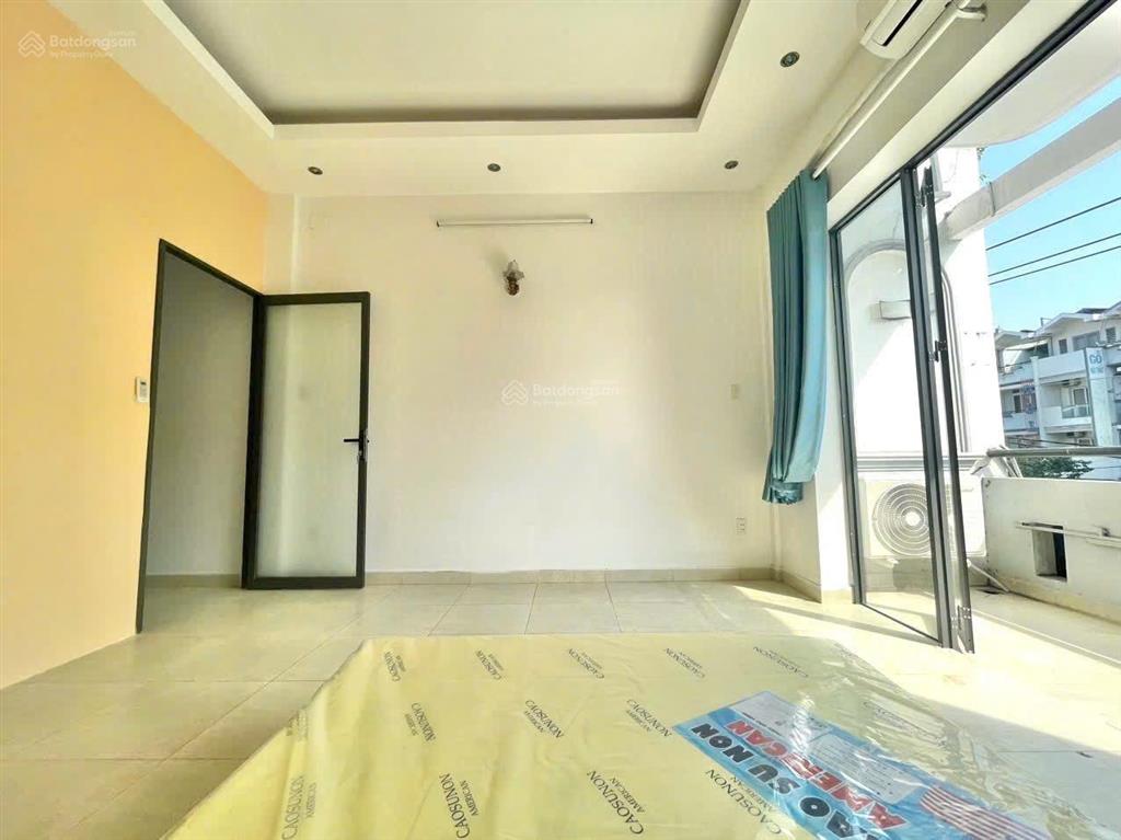 1pn ban công full nt, thuận tiện dhkt...