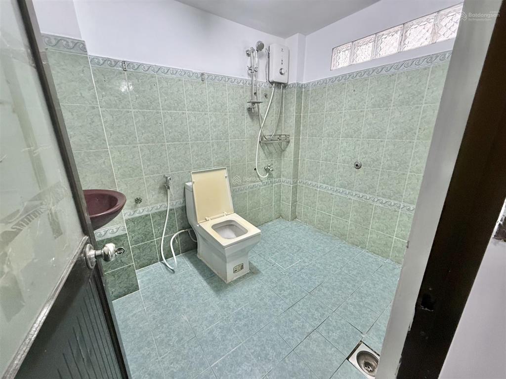 1 phòng ngủ tách bếp cửa sổ full nội thất máy nước nóng, tủ lạnh, máy lạnh.....
