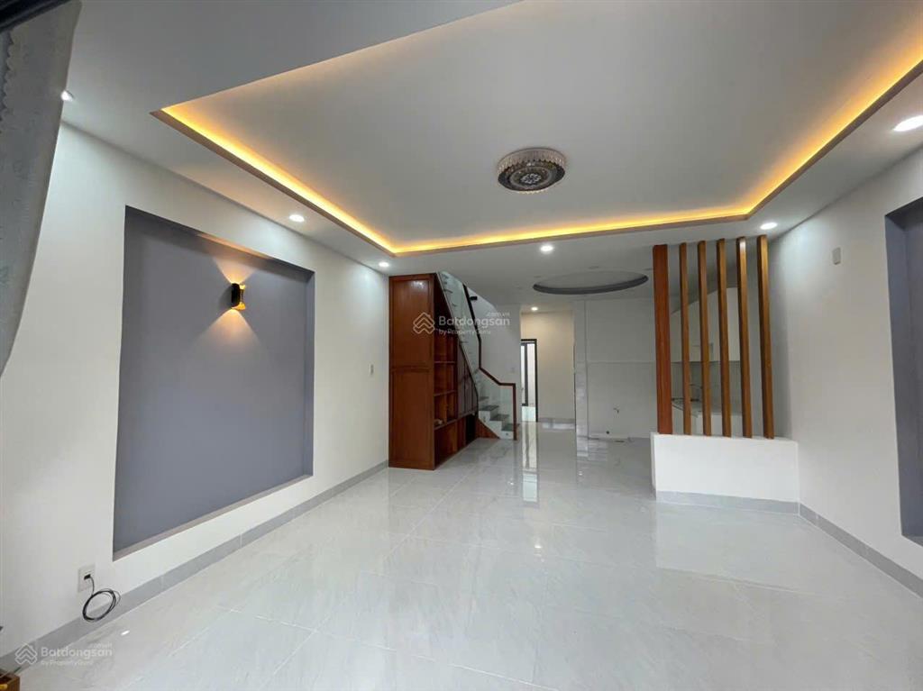 Bán nhà đẹp 9 tỷ nguyên căn gần chợ đầm đường 13m