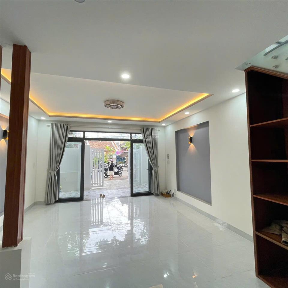 Bán nhà đẹp 9 tỷ nguyên căn gần chợ đầm đường 13m