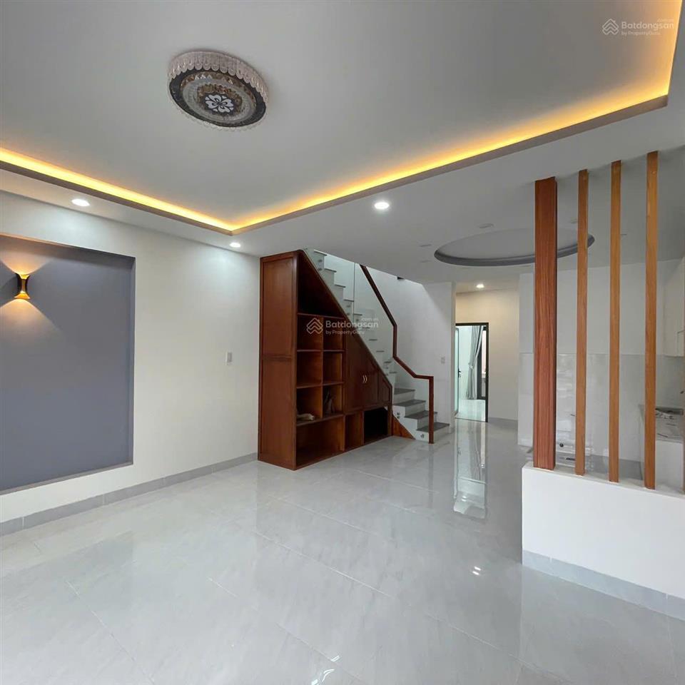 Bán nhà đẹp 9 tỷ nguyên căn gần chợ đầm đường 13m