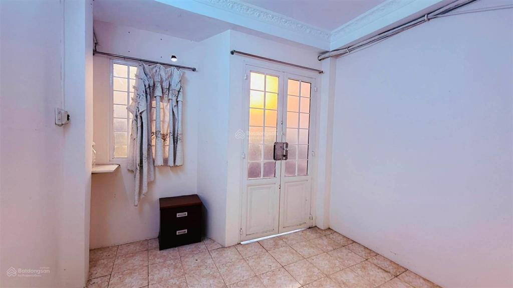 3.5 tỷ  38.9m2  nhà chính chủ 3 tầng  tú mỡ p7  gv .