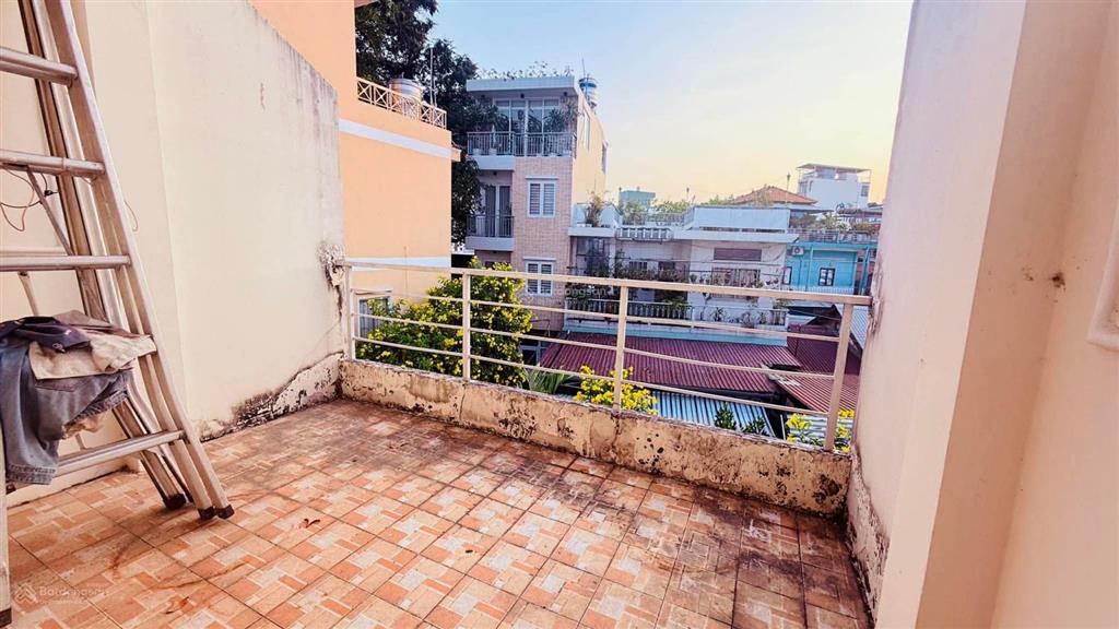 3.5 tỷ  38.9m2  nhà chính chủ 3 tầng  tú mỡ p7  gv .