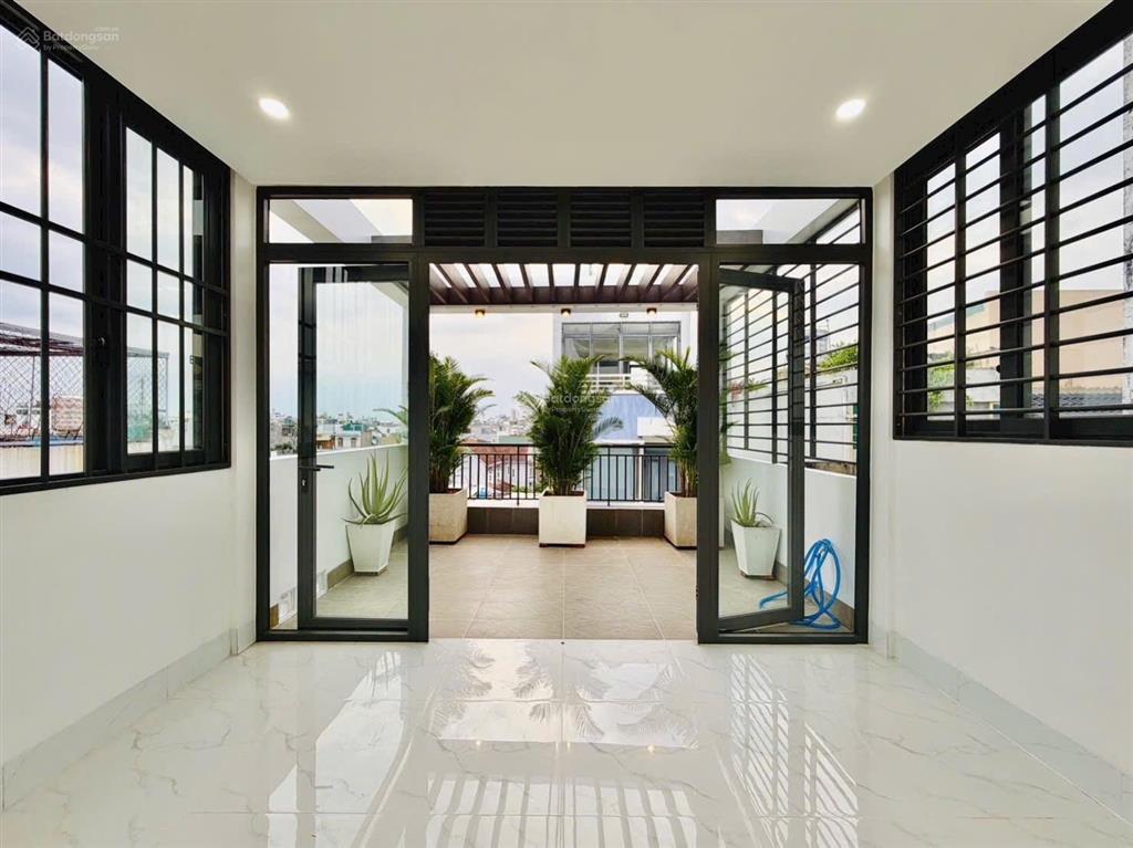 Siêu phẩm nhà phố 4 lầu  sát emart gò vấp  hxh thông, ô tô ngủ trong nhà. giá cực tốt 7 tỷ 890