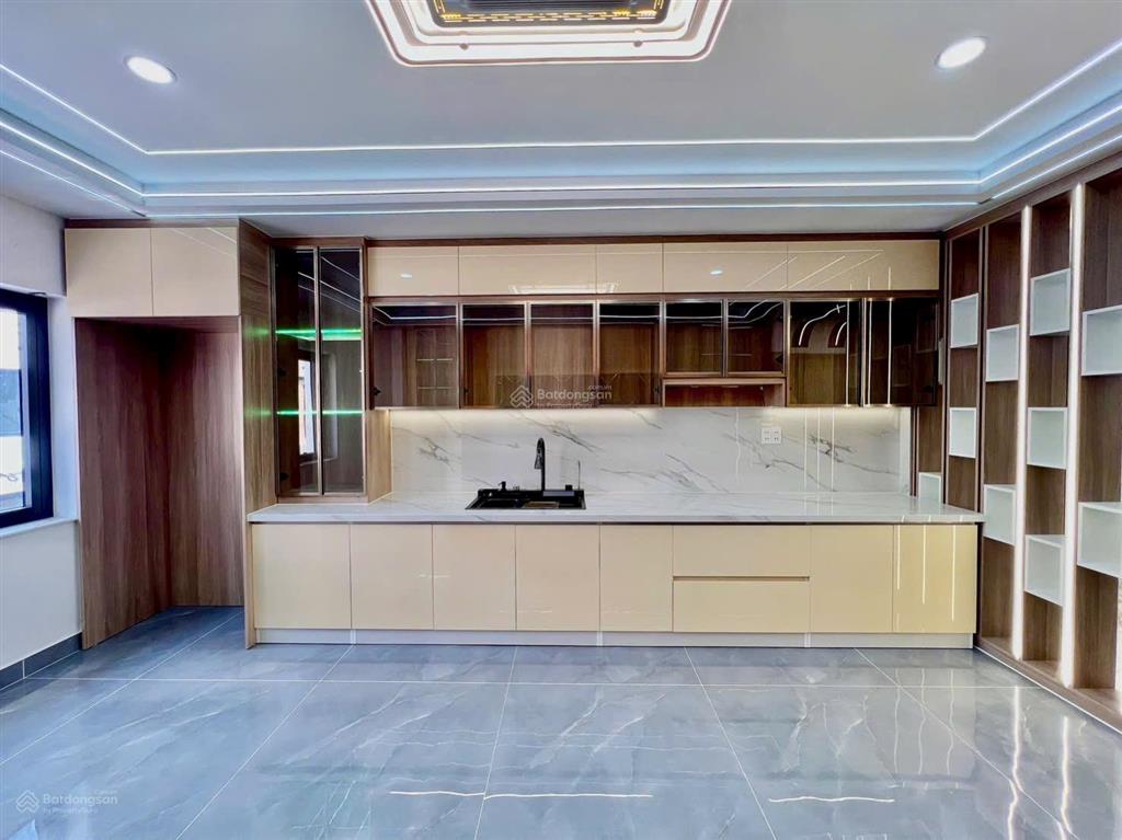 Nhà mới 5 tầng khu đồng bộ  hxh 5m  dts 255,3m2, giá tốt chỉ 7,8 tỷ  đs 6, p. bình tân