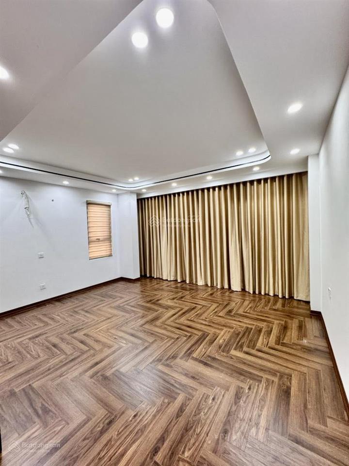 Nhà đẹp kim ngưu 6 tầng thang máy 42m mặt tiền 6m5 ngõ rộng vf3 vào được nhà giá chỉ 13.5 tỷ