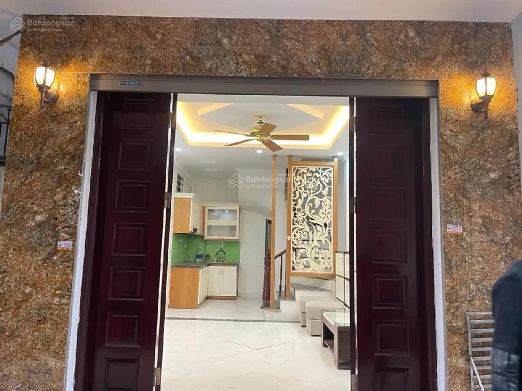 Độc quyền! nhà 37m2 phố 8/3 lô góc ngõ thông gần phố cực đỉnh 8 tỷ hiếm!