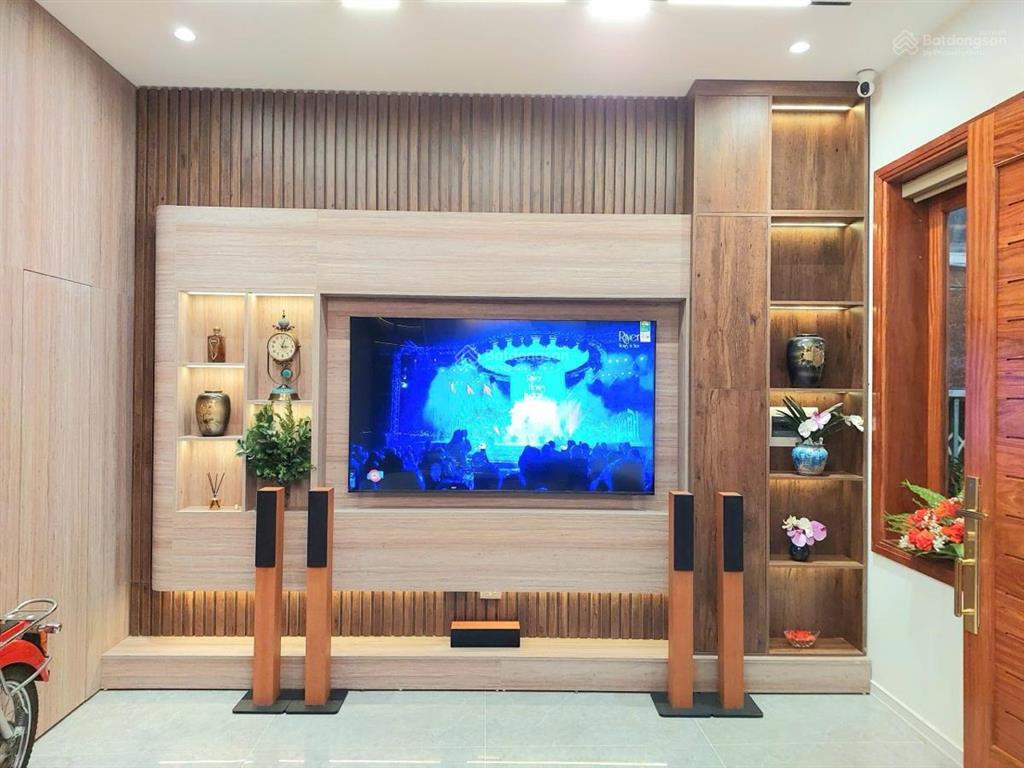 Siêu phẩm bạch mai 6 tầng thang máy 78m2 mặt tiền 6m3 cách phố 1 nhà full nội thất sịn giá chỉ 14ty