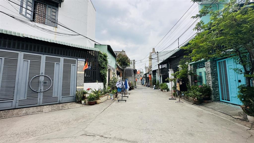 8214  bán dãy trọ 2 mặt tiền đông hòa dĩ an gần nguyễn hữu cảnh  đường ôtô  giá 3,88 tỷ