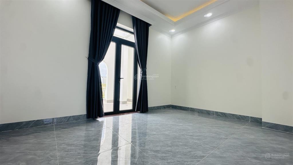 7278bán nhà mt nguyễn đình chiểu p. đông hòa dĩ an  1 trệt 3 lầu  100m2  sổ hoàn công  8.3 tỷ