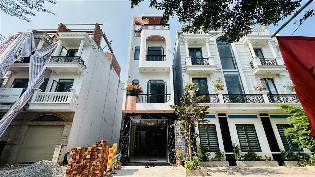 8862 nhà đẹp xây mới 1t2l gần chợ đêm hoà lân, p. thuận giao, thuận an  4pn  hoàn công  5,6 tỷ
