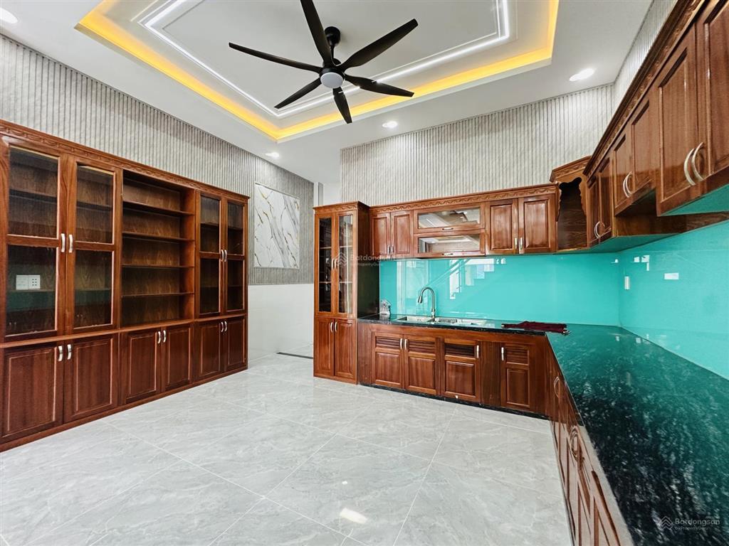 8669 bán nhà dĩ an, gần chợ dĩ an, mặt tiền kinh doanh  sổ hoàn công  3pn  93m2  7,2 tỷ