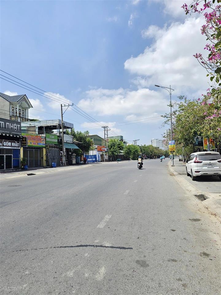 8651 bán gấp nhà mặt tiền kinh doanh sầm uất gần go dĩ an, p. đông hòa, tp. dĩ an  full nội thất