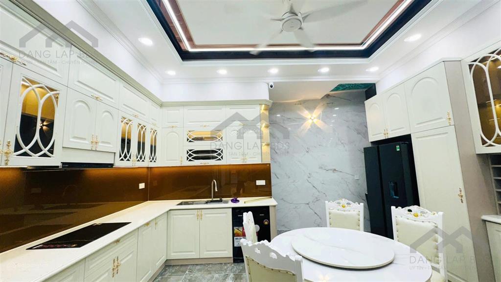 8651 bán gấp nhà mặt tiền kinh doanh sầm uất gần go dĩ an, p. đông hòa, tp. dĩ an  full nội thất