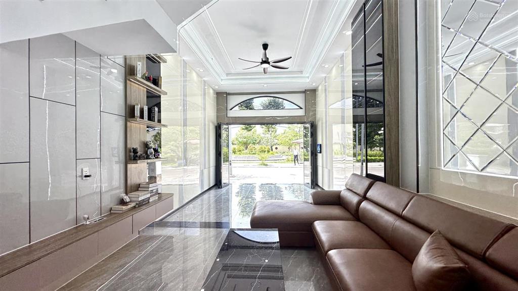 9942 bán nhà kdc icon central  p. tân đông hiệp, dĩ an  đối diện công viên  60m2  4pn  5,6 tỷ
