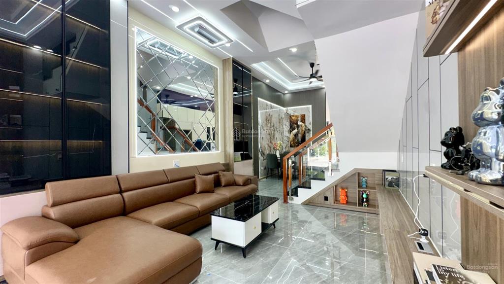 9942 bán nhà kdc icon central  p. tân đông hiệp, dĩ an  đối diện công viên  60m2  4pn  5,6 tỷ