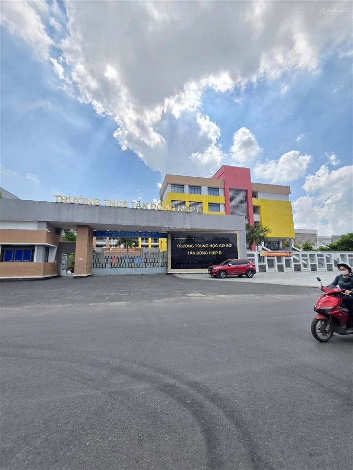 167  bán nhà 1 trệt 1 lầu gần cụm trường học tân đông hiệp, 67,9m², 3pn, sân ôtô  giá 3,5 tỷ