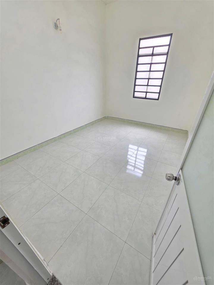 8389  bán nhà 1t1l sân ô tô 7 chỗ gần ngã tư chiêu liêu, p. tân bình, tp. dĩ an 105m2  4,6 tỷ