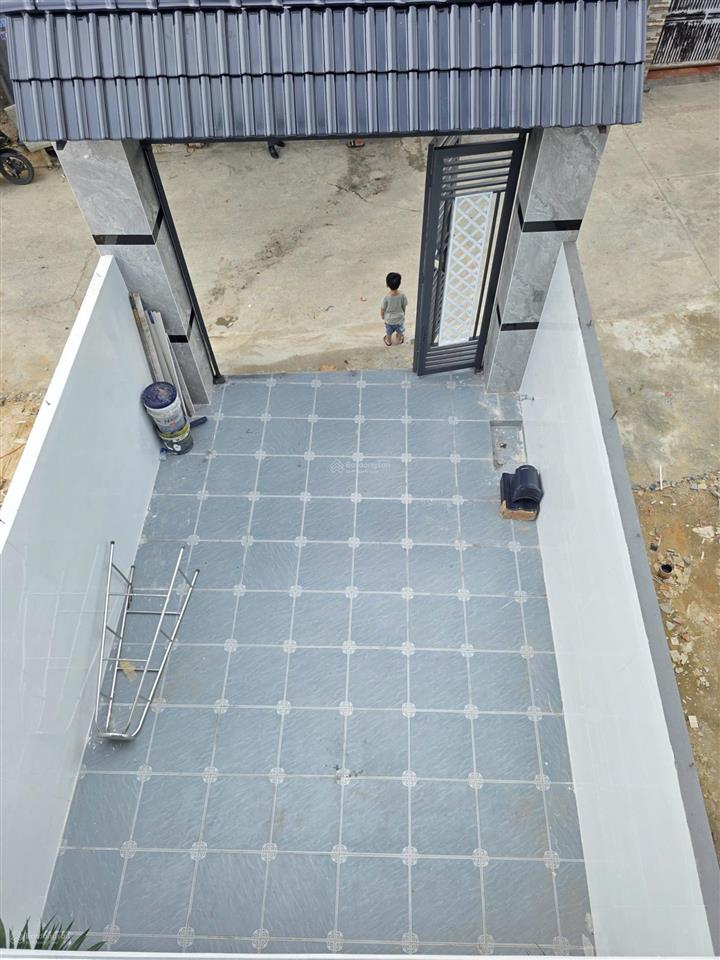 9239  bán nhà 2 mặt tiền gần cây xăng hạnh nguyên, p. thái hoà, tân uyên, 4pn, sân ôtô, giá 3,5 tỷ