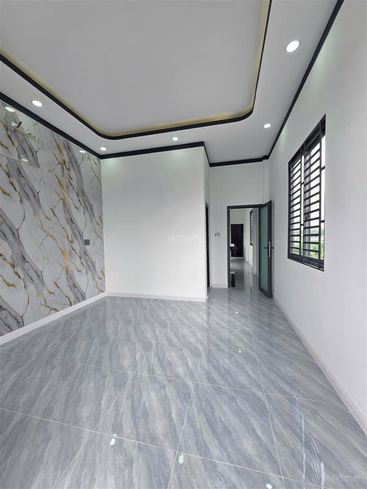 9239  bán nhà 2 mặt tiền gần cây xăng hạnh nguyên, p. thái hoà, tân uyên, 4pn, sân ôtô, giá 3,5 tỷ