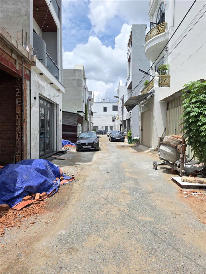 486 bán đất gần chợ hóa an, biên hòa, đ. hoàng minh chánh  89,6m2 tc 100% đường 8m thông  2,7 tỷ