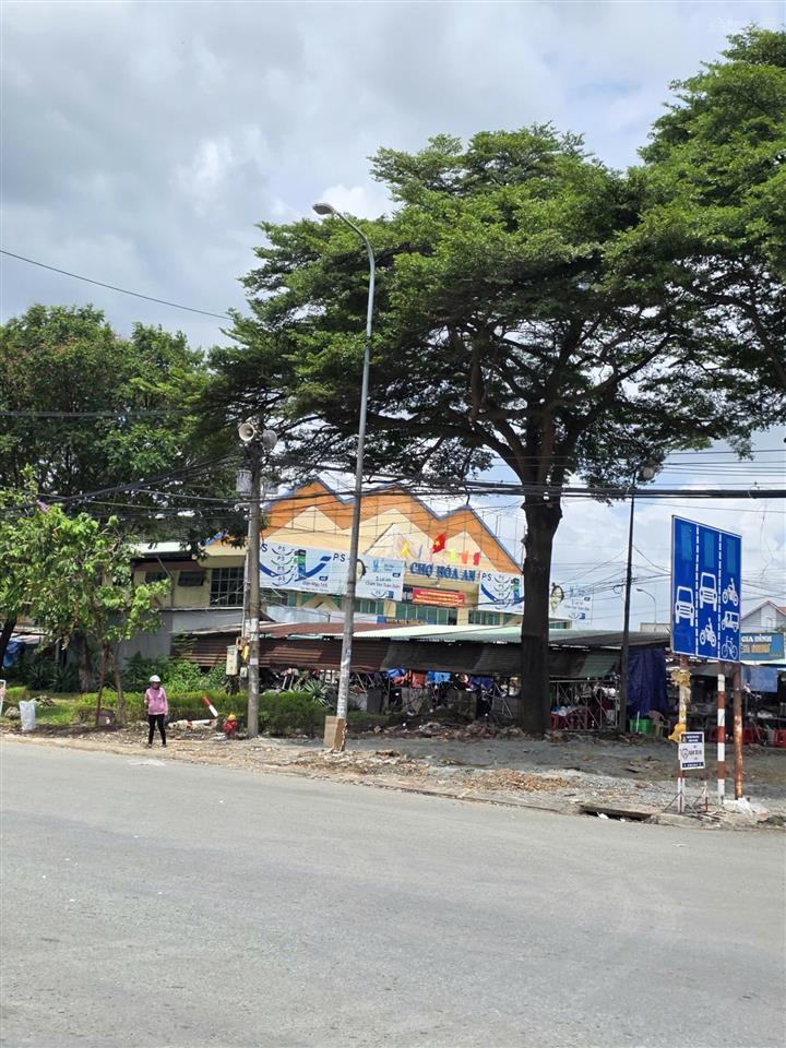 486 bán đất gần chợ hóa an, biên hòa, đ. hoàng minh chánh  89,6m2 tc 100% đường 8m thông  2,7 tỷ