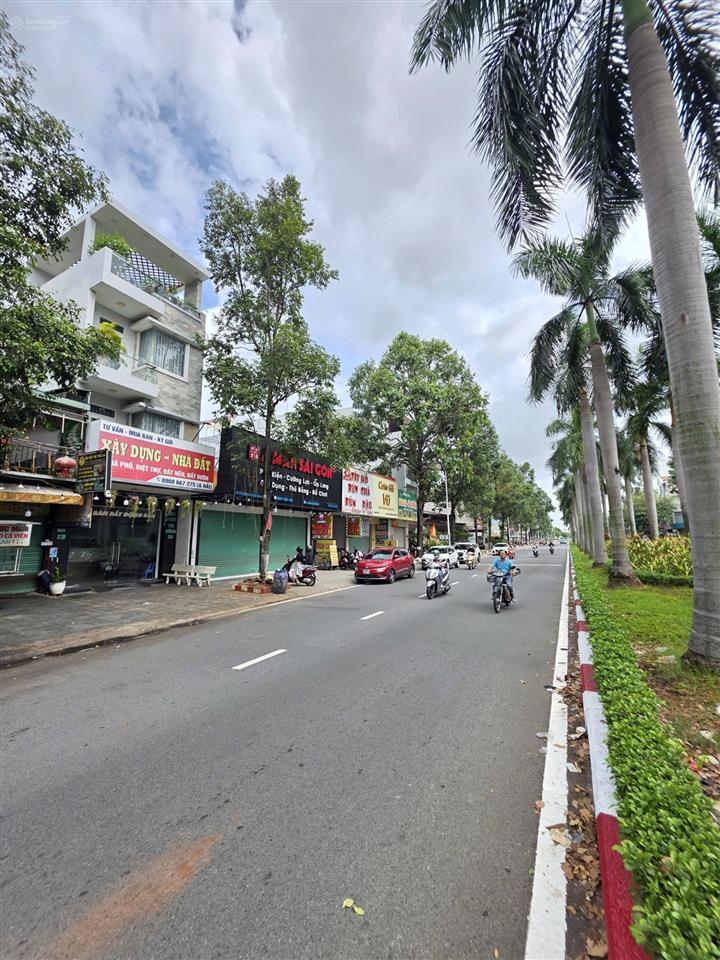 Bán nhà hoàn công mặt tiền gs1 gần go! dĩ an, 108m2, 1t3l, 5pn, kinh doanh đa ngành, 14,5 tỷ
