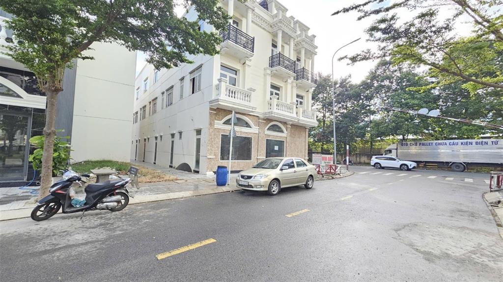 615 bán đất kdc icon central dĩ an, 60m thổ cư 100%, đường 12m, gần chợ thông dụng  3,15 tỷ