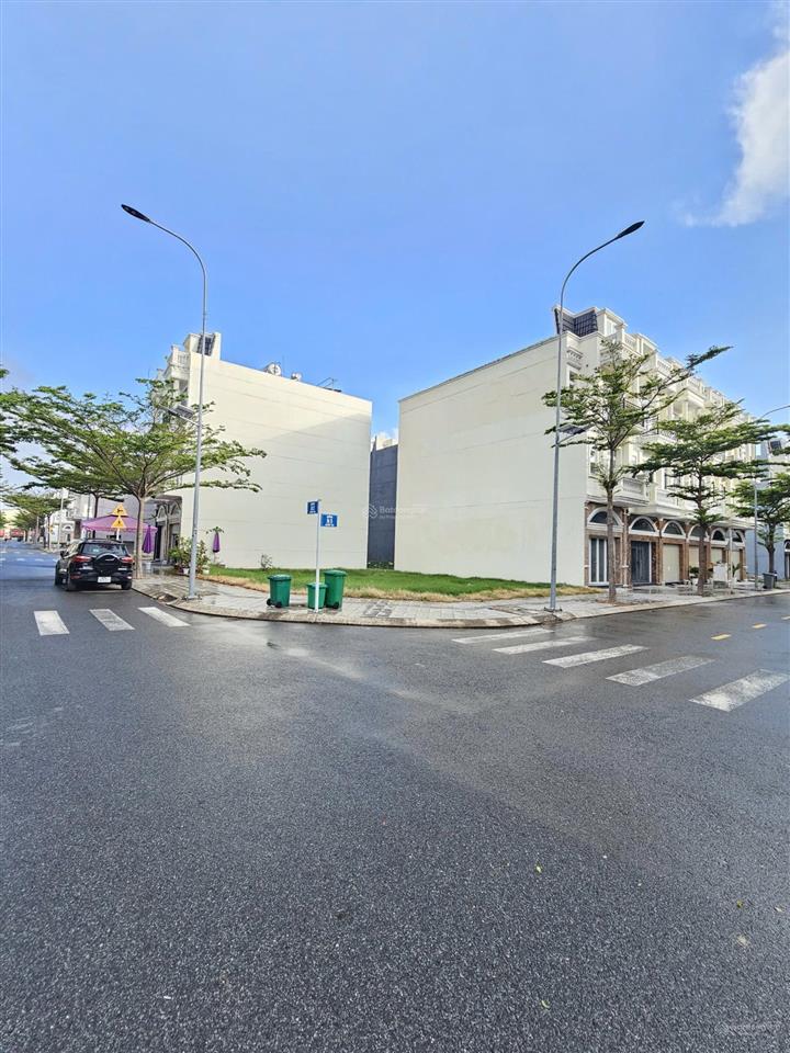 616  bán lô góc 2 mặt tiền kdc icon central, p. dĩ an, tp. hcm  72,7m2, thổ cư 100%  4,1 tỷ tl