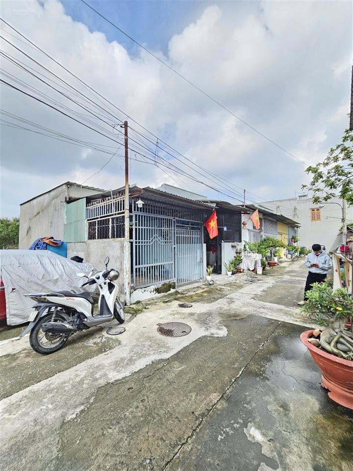 882  bán nhà p. tân đông hiệp, dĩ an gần chợ đoàn thị kia 58,3m2  sổ hồng riêng  3,35 tỷ tl