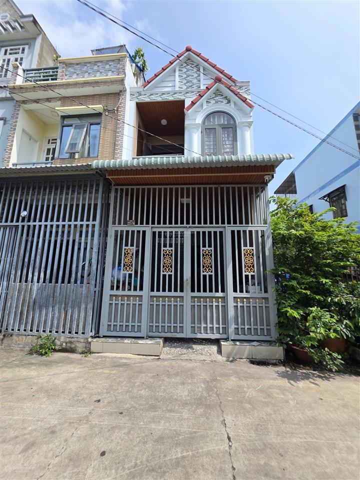 Bán nhà gần chợ phú phong 100m, 3pn, đường 7m, giá 2,55 tỷ
