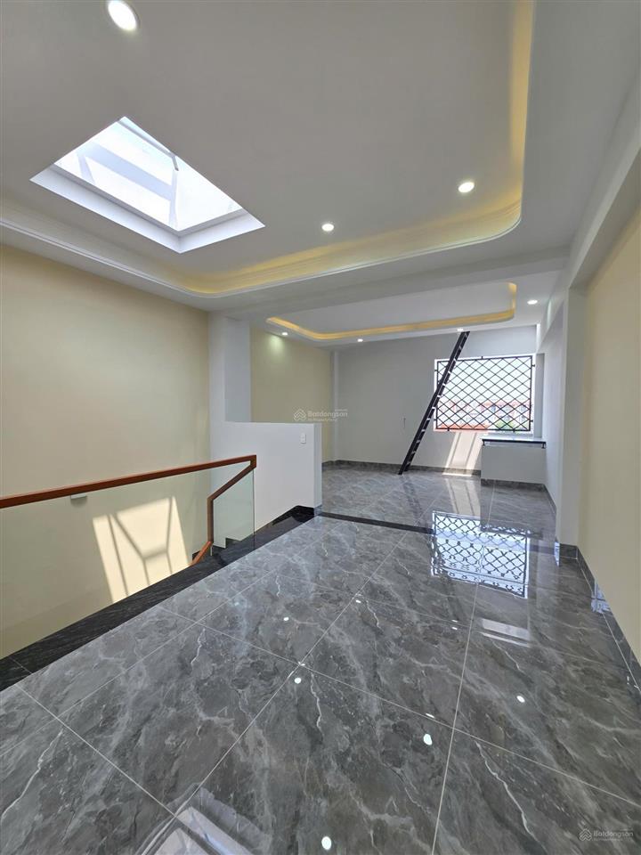 8904 bán nhà đông hòa dĩ an, khu đồng bộ, sân ôtô, 4 tầng, 66,2m2, 4 phòng ngủ, full nội thất