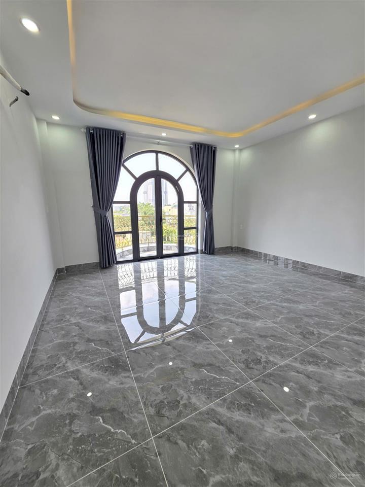 8904 bán nhà đông hòa dĩ an, khu đồng bộ, sân ôtô, 4 tầng, 66,2m2, 4 phòng ngủ, full nội thất