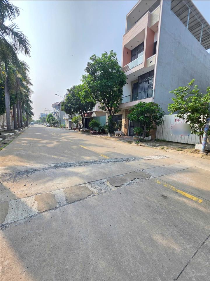 840  bán đất trung tâm hành chính dĩ an gần trường việt anh, 100m2 full thổ cư  8 tỷ tl