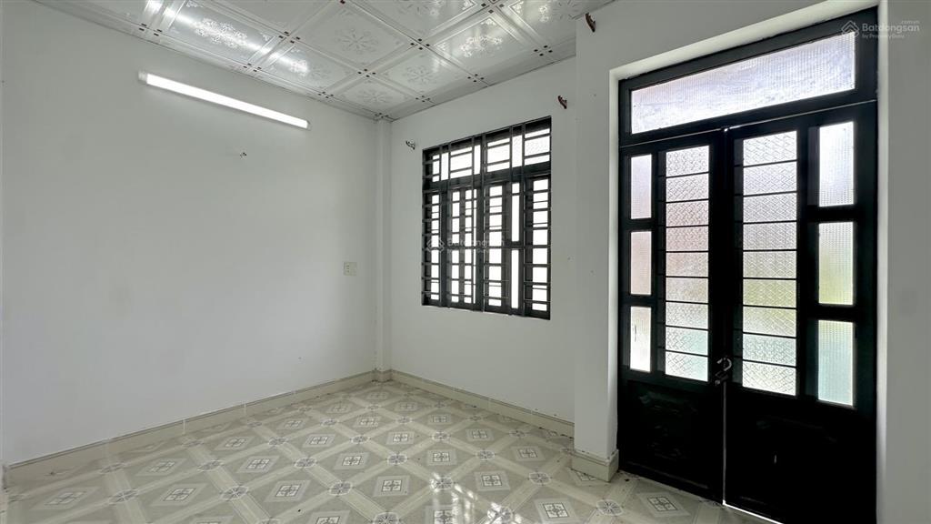 Bán nhà tân đông hiệp gần ngã tư chiêu liêu, 60,6m2, sổ hồng riêng, đường 11m, giá 3,95 tỷ
