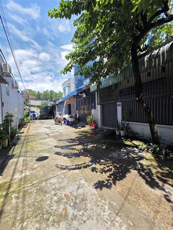 986  bán nhà giá rẻ p. tân đông hiệp dĩ an, gần ngã tư chiêu liêu, 2pn, đường ô tô thông  2,45 tỷ